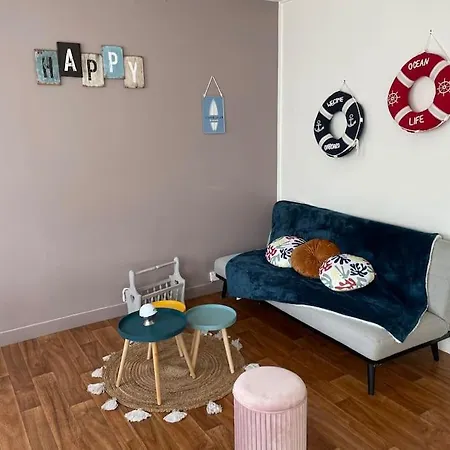 Appart, Chantier Naval, Très Cosy Et Vintage * Saint-Nazaire (Loire-Atlantique)
